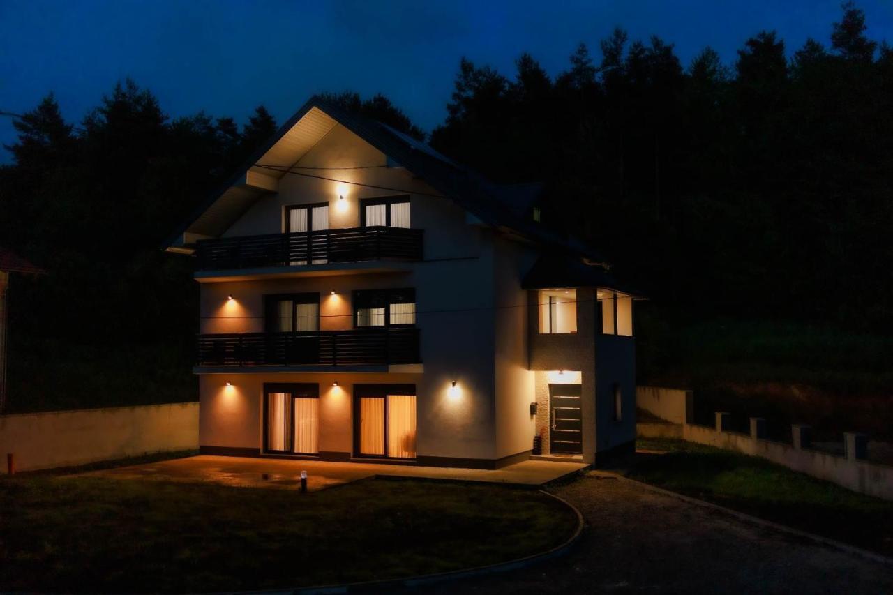 Villa Elena กราโบวาซ ภายนอก รูปภาพ