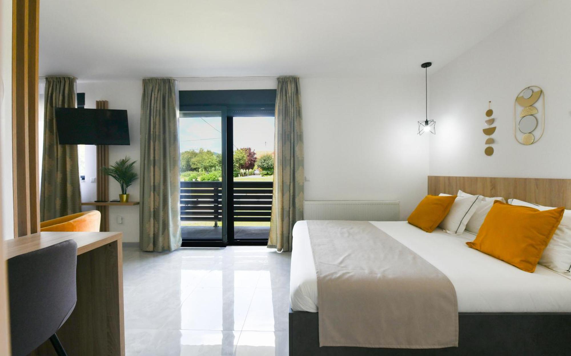 Villa Elena กราโบวาซ ภายนอก รูปภาพ